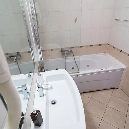 Apartman Kolovare By Belmont Realty